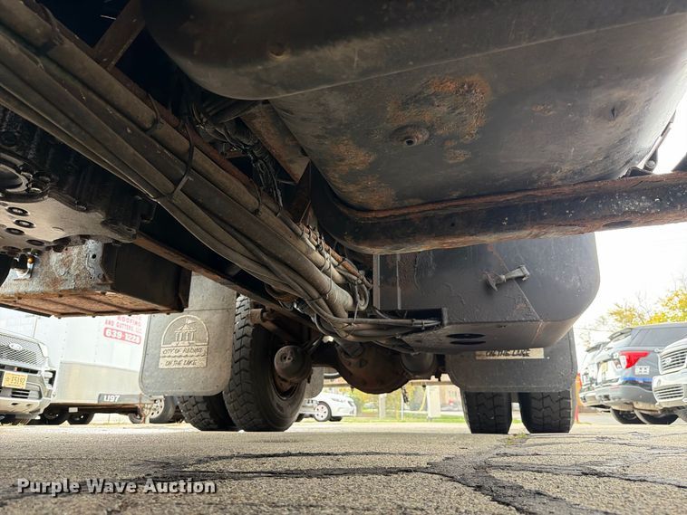image for item FJ2045 2006 International SA525 dump truck