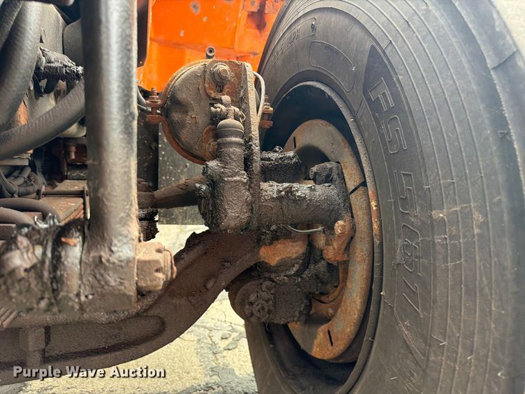 image for item FJ2045 2006 International SA525 dump truck