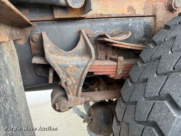 image for item FJ2045 2006 International SA525 dump truck