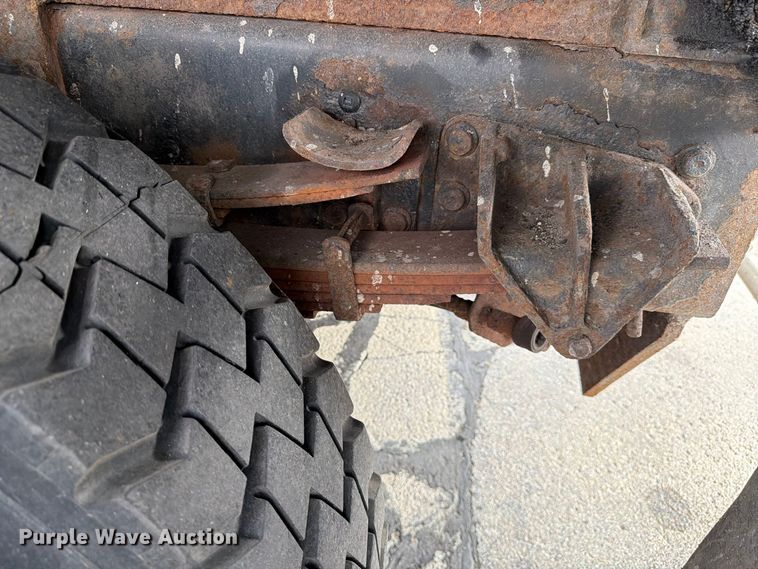 image for item FJ2045 2006 International SA525 dump truck