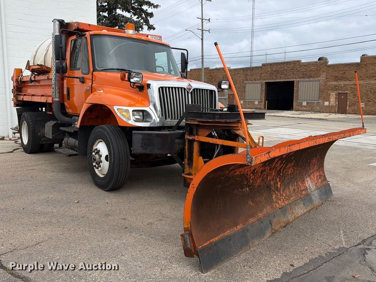 image for item FJ2046 2006 International 7400 4x2 dump truck
