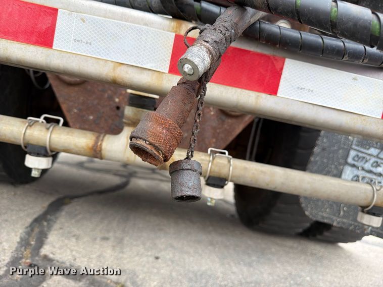 image for item FJ2046 2006 International 7400 4x2 dump truck