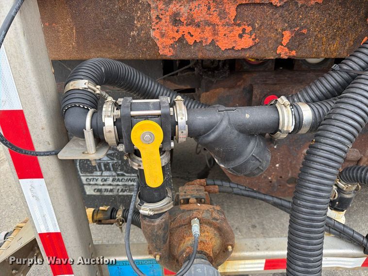 image for item FJ2046 2006 International 7400 4x2 dump truck