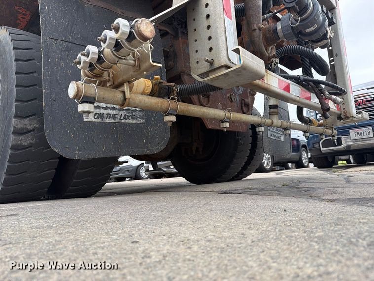 image for item FJ2046 2006 International 7400 4x2 dump truck