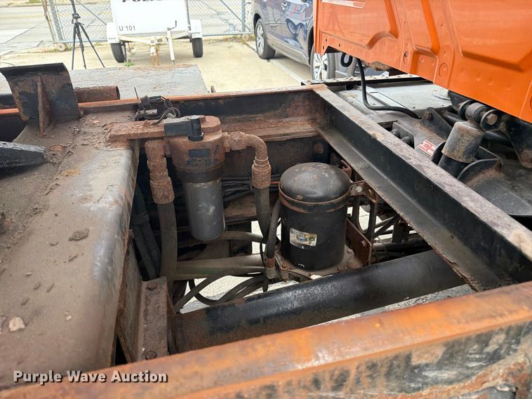 image for item FJ2046 2006 International 7400 4x2 dump truck