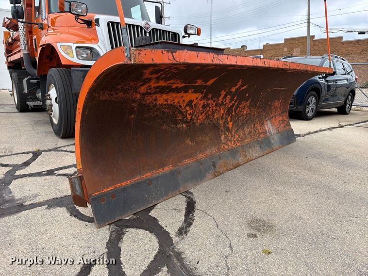 image for item FJ2046 2006 International 7400 4x2 dump truck