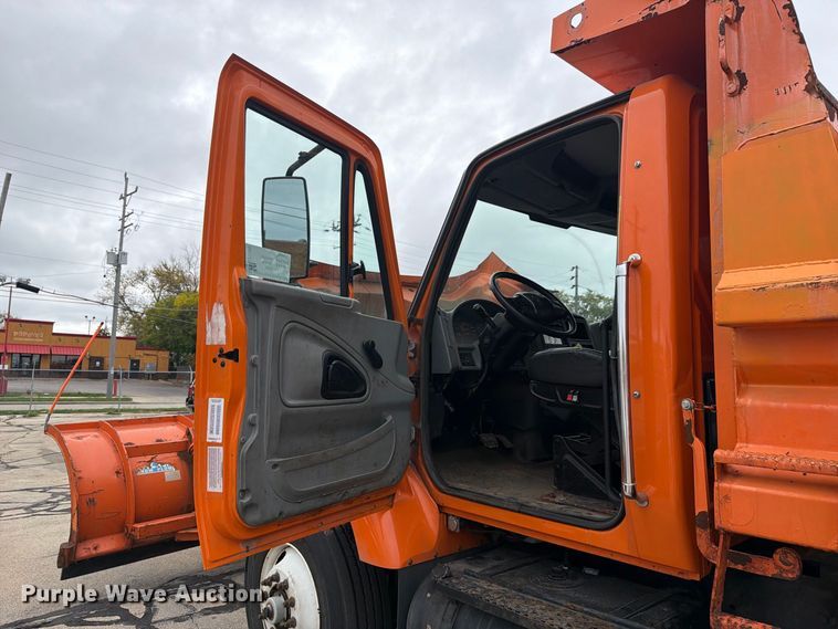 image for item FJ2046 2006 International 7400 4x2 dump truck