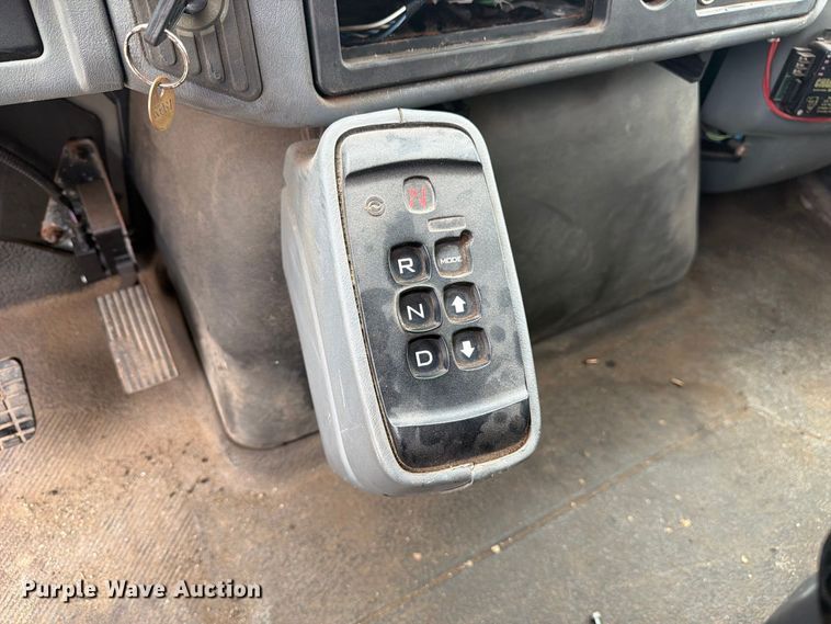 image for item FJ2046 2006 International 7400 4x2 dump truck