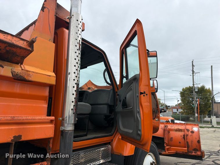 image for item FJ2046 2006 International 7400 4x2 dump truck