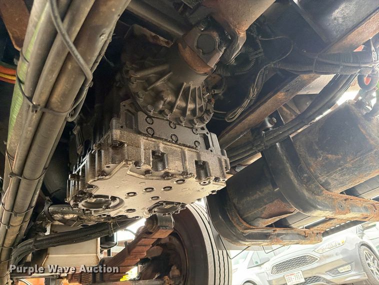 image for item FJ2046 2006 International 7400 4x2 dump truck