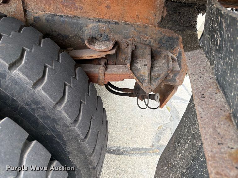 image for item FJ2046 2006 International 7400 4x2 dump truck