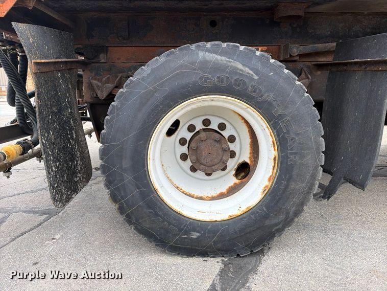 image for item FJ2046 2006 International 7400 4x2 dump truck