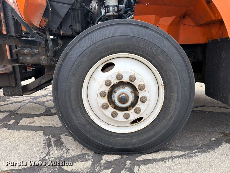 image for item FJ2046 2006 International 7400 4x2 dump truck