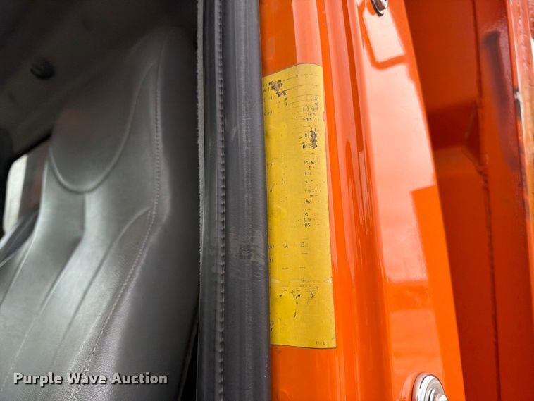 image for item FJ2046 2006 International 7400 4x2 dump truck