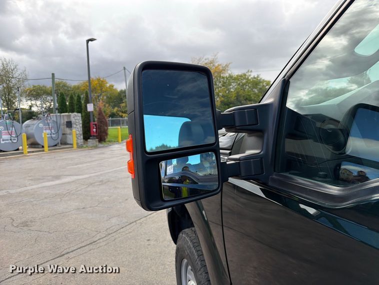 image for item FJ2063 2015 Ford F250 Super Duty pickup truck