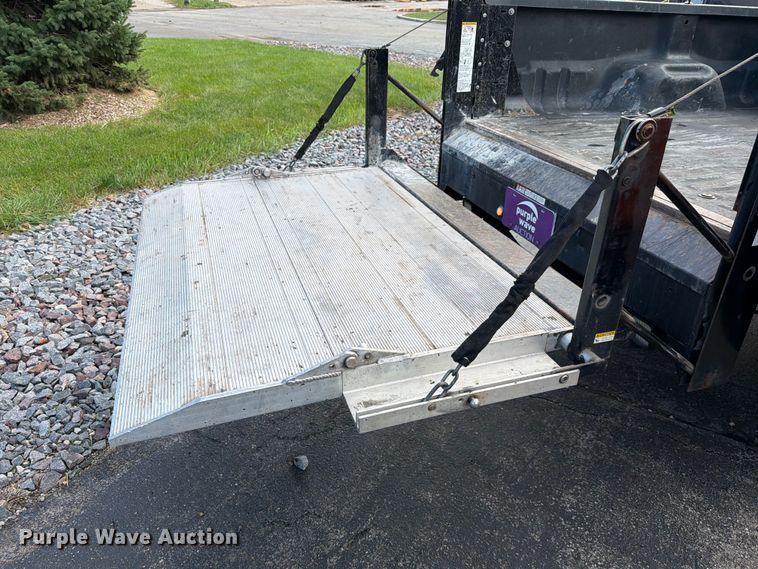 image for item FJ2063 2015 Ford F250 Super Duty pickup truck