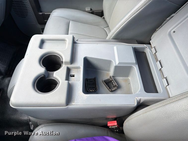 image for item FJ2063 2015 Ford F250 Super Duty pickup truck