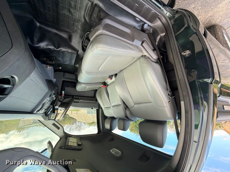 image for item FJ2063 2015 Ford F250 Super Duty pickup truck