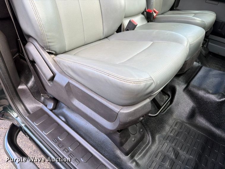 image for item FJ2063 2015 Ford F250 Super Duty pickup truck