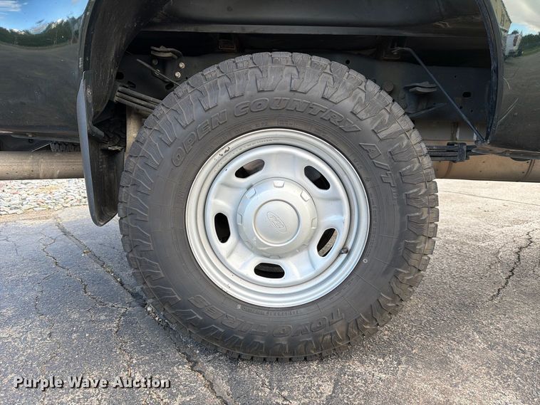 image for item FJ2063 2015 Ford F250 Super Duty pickup truck