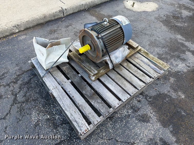 image for item FJ2064 Qin WEI Electric Corp electric motor