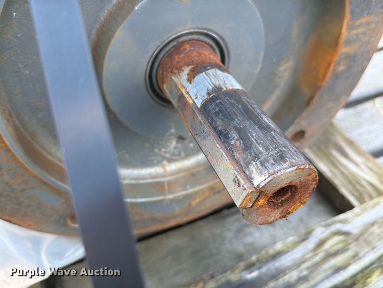 image for item FJ2064 Qin WEI Electric Corp electric motor