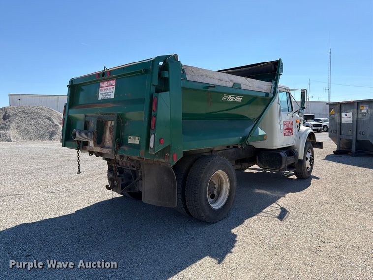 image for item FK2175 2001 International 4900 dump truck