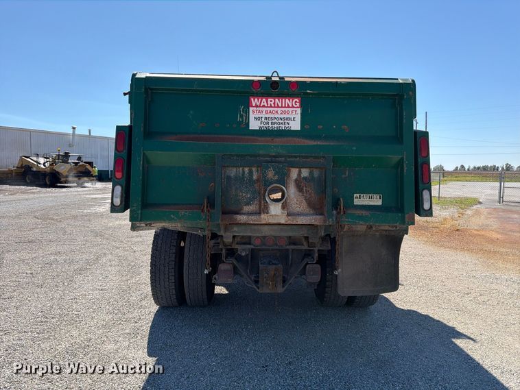 image for item FK2175 2001 International 4900 dump truck