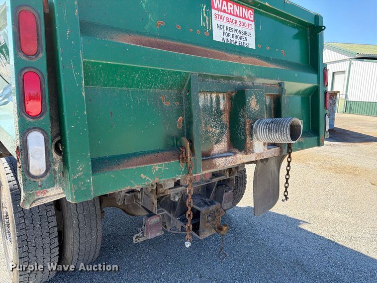 image for item FK2175 2001 International 4900 dump truck