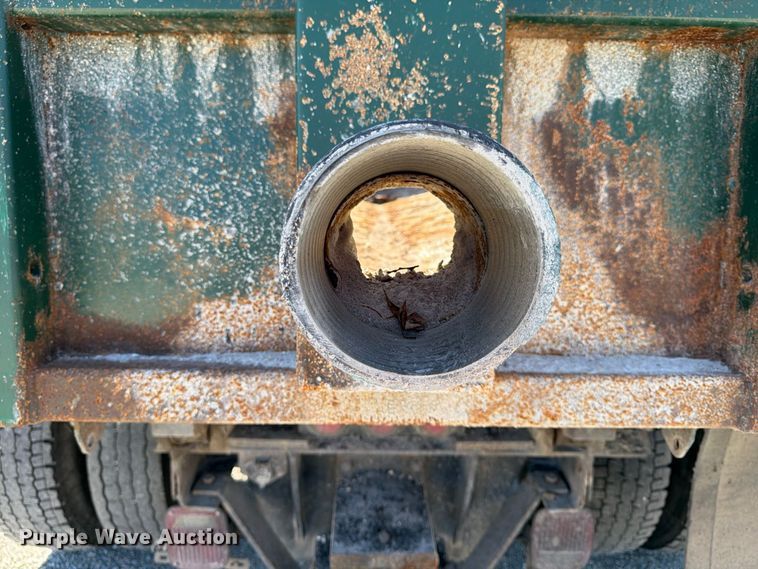 image for item FK2175 2001 International 4900 dump truck