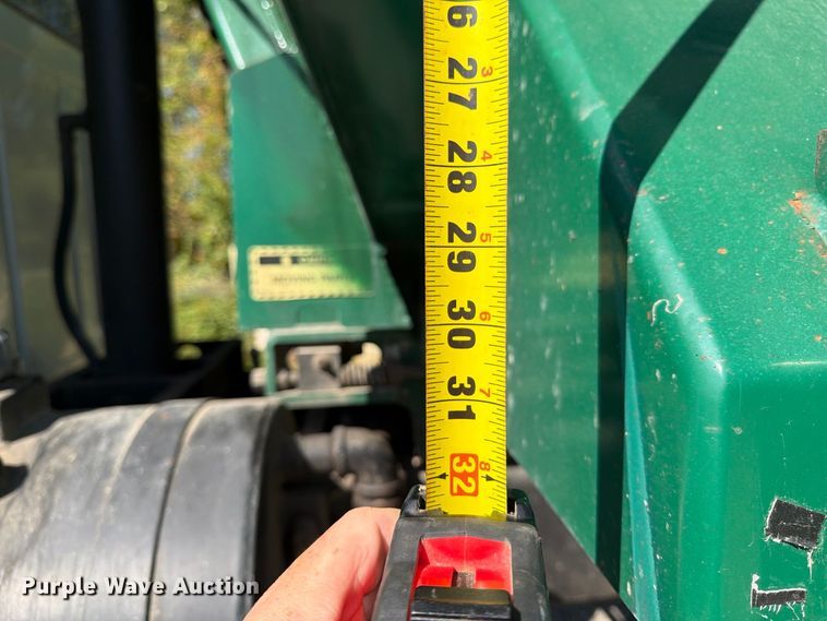 image for item FK2175 2001 International 4900 dump truck