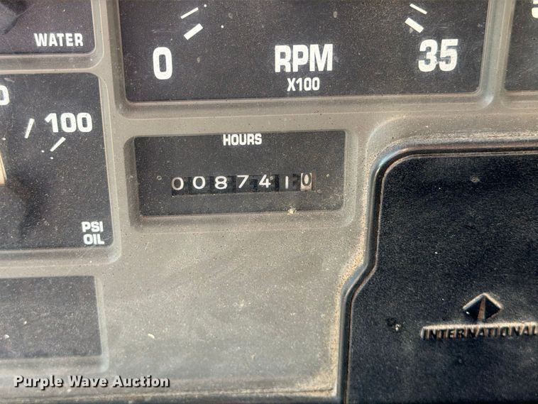 image for item FK2175 2001 International 4900 dump truck