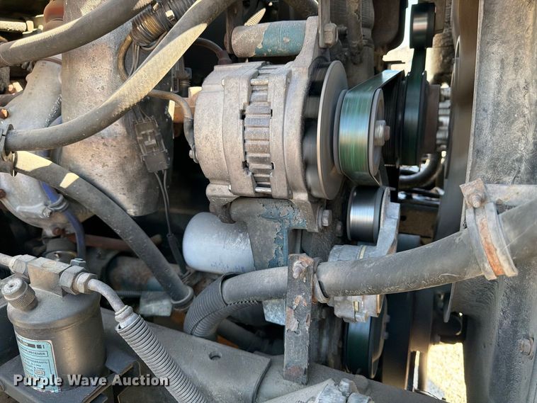 image for item FK2175 2001 International 4900 dump truck