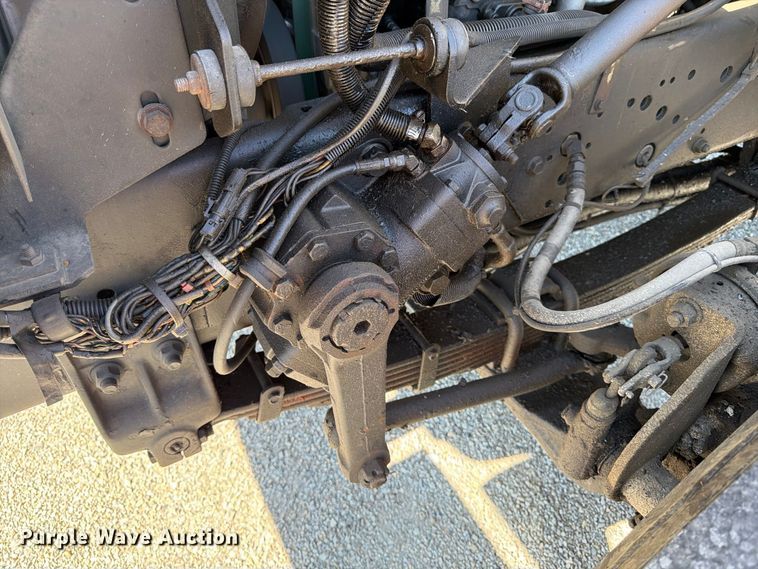 image for item FK2175 2001 International 4900 dump truck