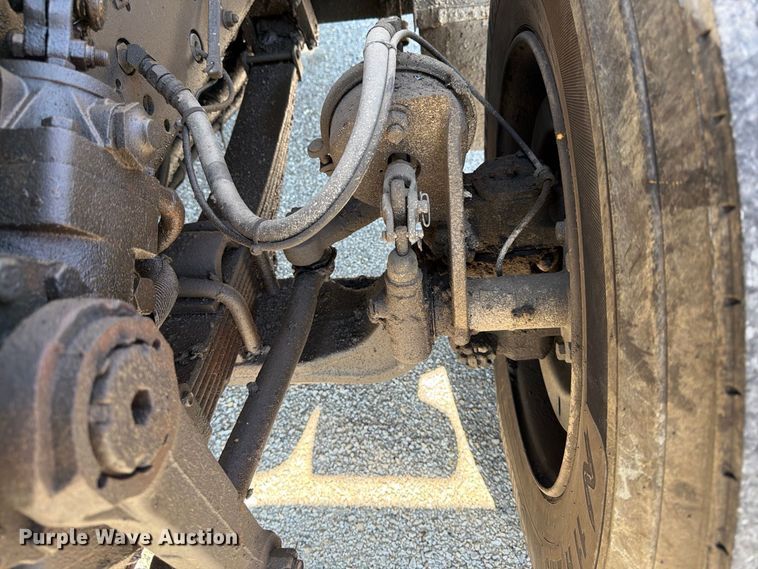 image for item FK2175 2001 International 4900 dump truck