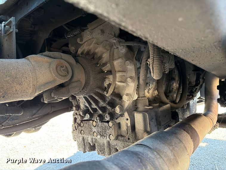 image for item FK2175 2001 International 4900 dump truck