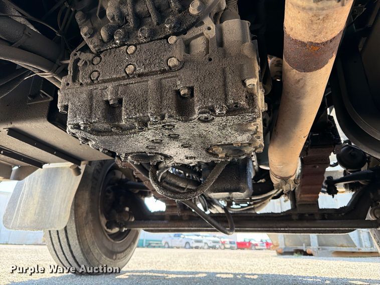 image for item FK2175 2001 International 4900 dump truck