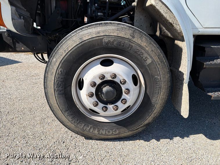 image for item FK2175 2001 International 4900 dump truck