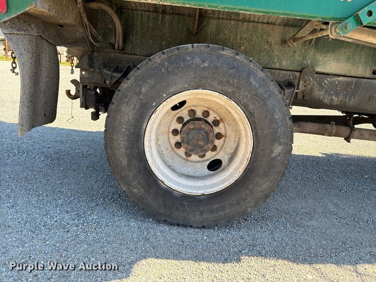 image for item FK2175 2001 International 4900 dump truck