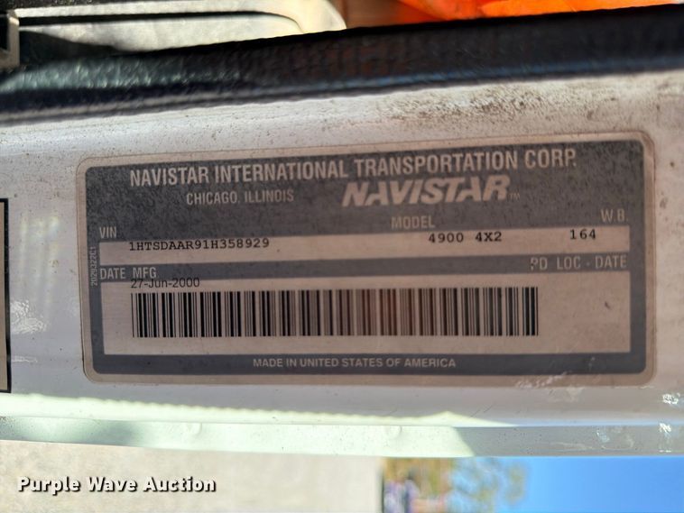 image for item FK2175 2001 International 4900 dump truck