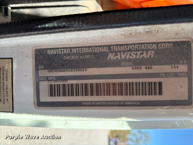 image for item FK2175 2001 International 4900 dump truck