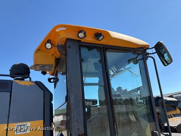 2015 John Deere 672G