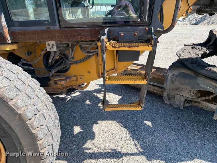 2015 John Deere 672G