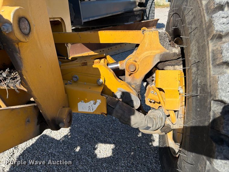 2015 John Deere 672G