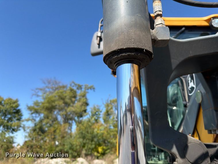 2015 John Deere 672G