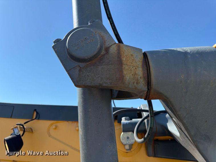 2015 John Deere 672G