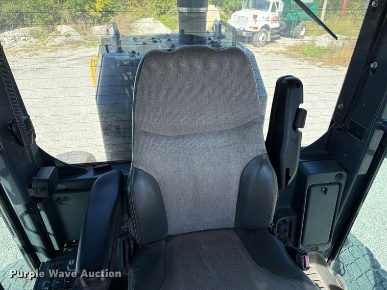 2015 John Deere 672G