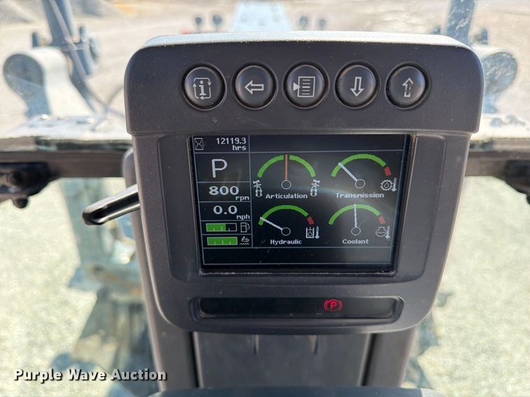 2015 John Deere 672G