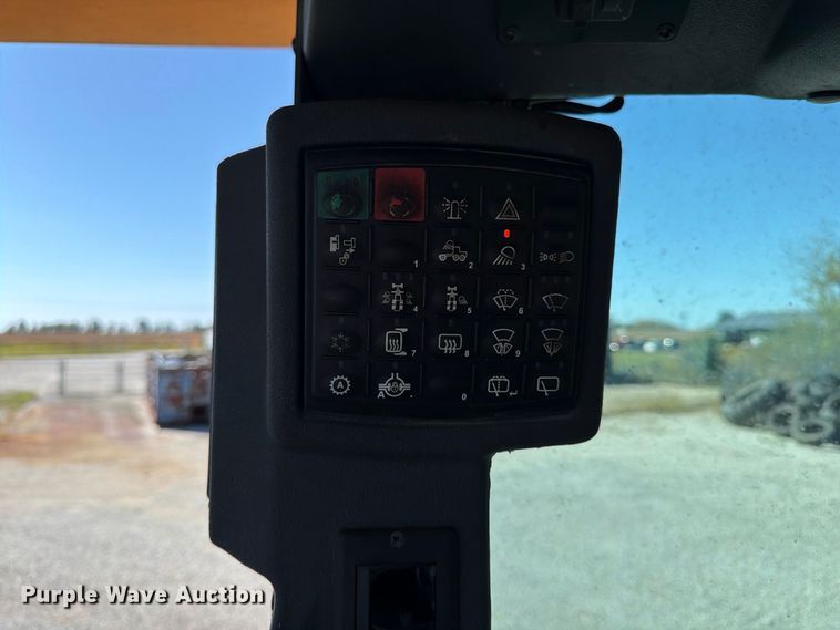 2015 John Deere 672G