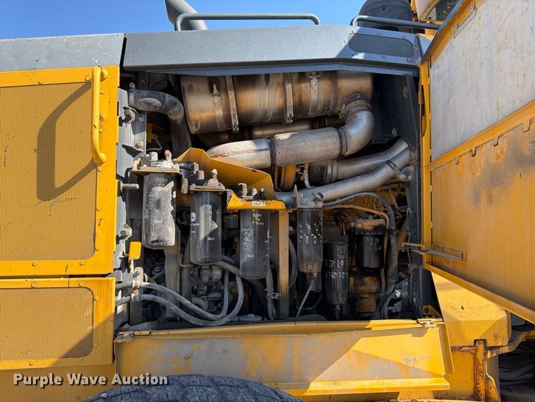 2015 John Deere 672G